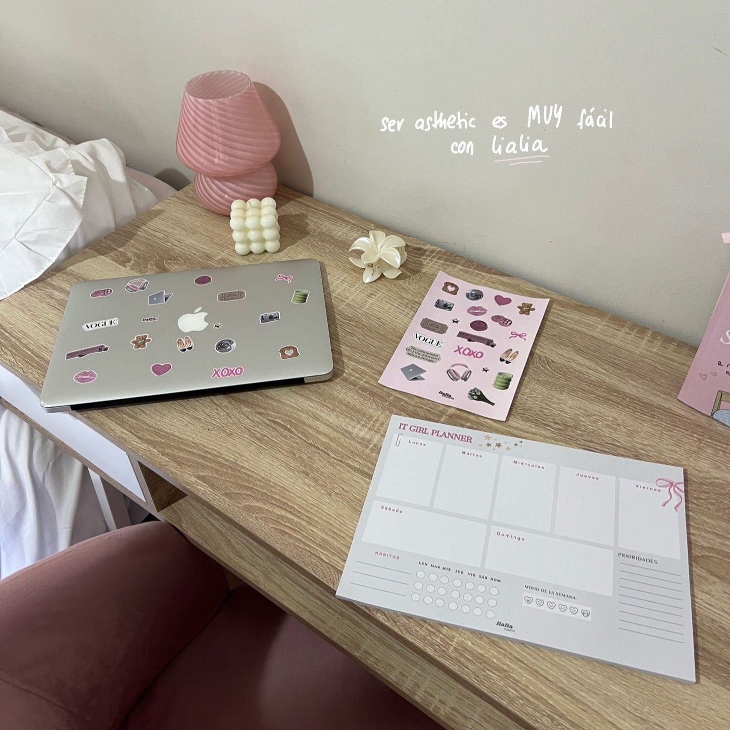 It girl planner